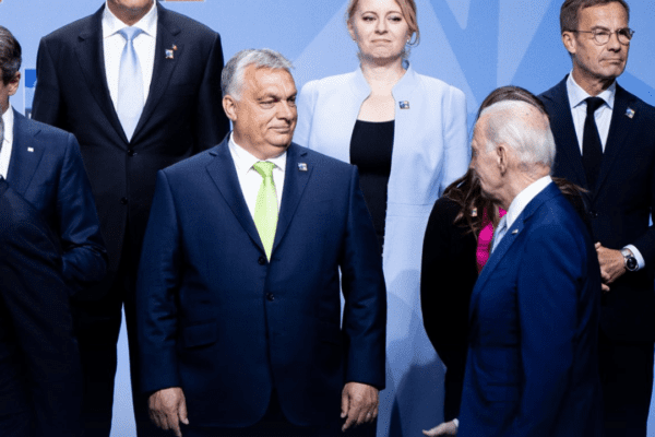 Orban: Kina parakalon SHBA-në
